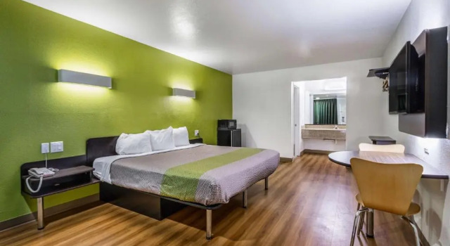 Номер Standard Motel 6-San Marcos, TX - North