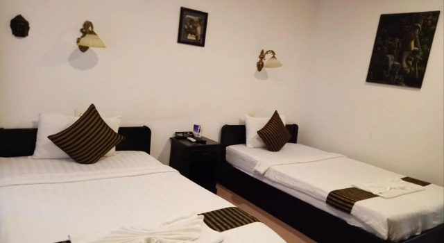 Eureka Villas, Buchen Sie Hotel Hotels in Kandal mit Parkplatz, Parkplätze