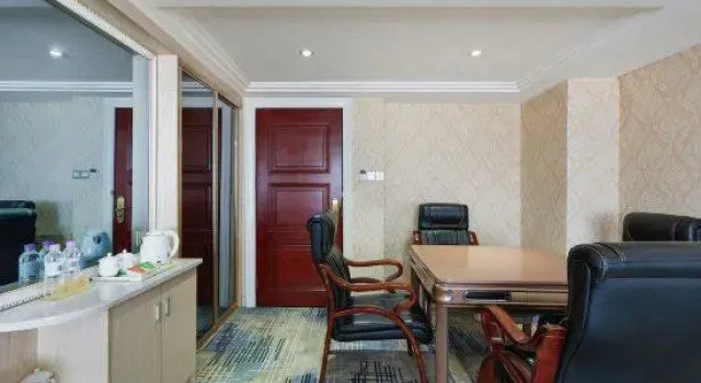 Люкс Deluxe Zhuhai Guozheng Hotel