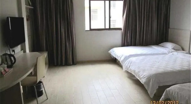 Changsha Rainbow Business Hotel, Prenota Hotel Hotel a Changsha con parcheggio, Parcheggio
