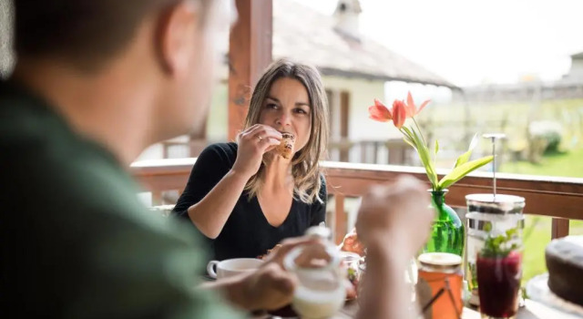 Weingut Weidlhof - Suite & Breakfast - Vacation for wine lovers, Забронировать Отель «постель и завтрак» Кальдаро Lake Caldaro