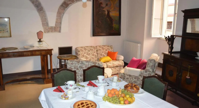 Casa Ciri Bed  Breakfast