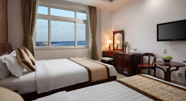 Четырёхместный номер Deluxe Corvin Hotel