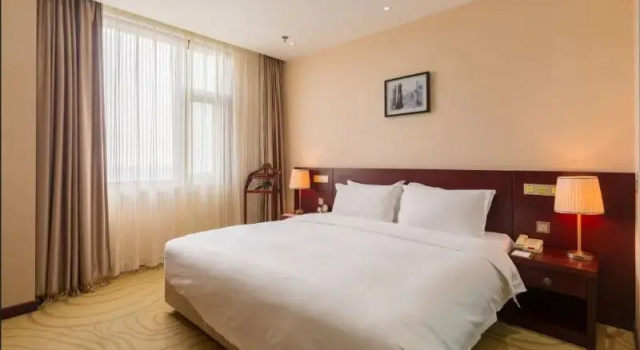 Двухместный номер Standard Junyi Runhua Hotel
