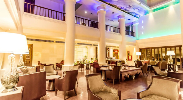 Номер Luxury Krungsri River Hotel