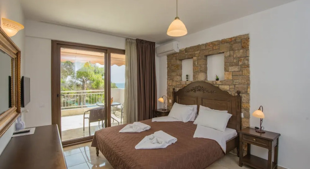 Студия с балконом и с видом на море Marilena Apartments