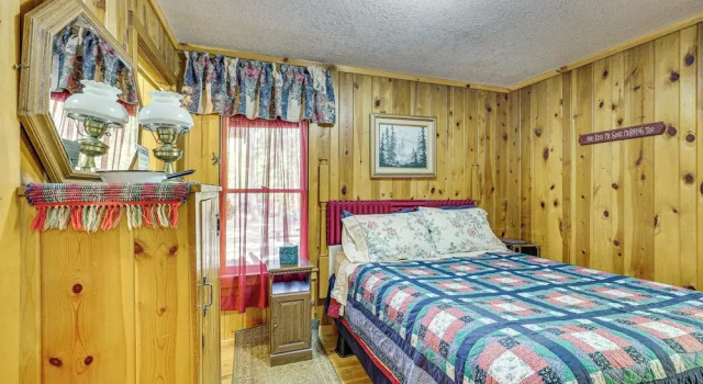 Historic Keystone Cabin Near Mount Rushmore!, Забронировать Дом для отпуска Кистон Wind Cave National Park
