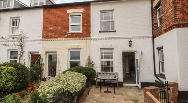 9 Harefield Cottages