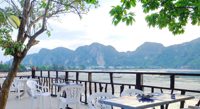 Номер Standard Phi Phi Cozy Seafront Resort