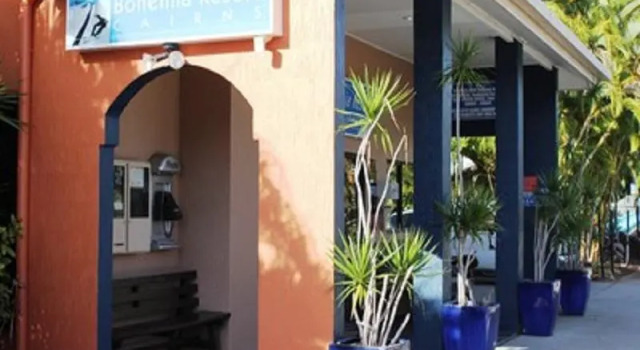 Кровать в общем номере (женский номер) Bohemia Resort Cairns