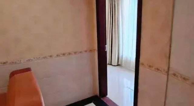 Longxing Business Hotel
