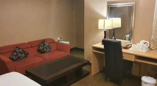 Люкс с 2 комнатами Shomookh Hotel
