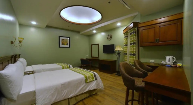Люкс Superior Paragon Hotel and Suites