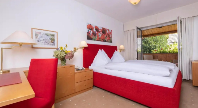 Полулюкс с балконом Hotel Furian