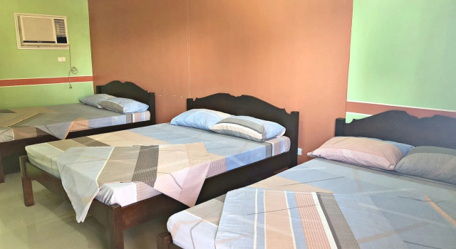 Queen of Isle Restaurant and Cottages, Rezervați Hotel Hoteluri de 3 stele în Mindoro, 3*