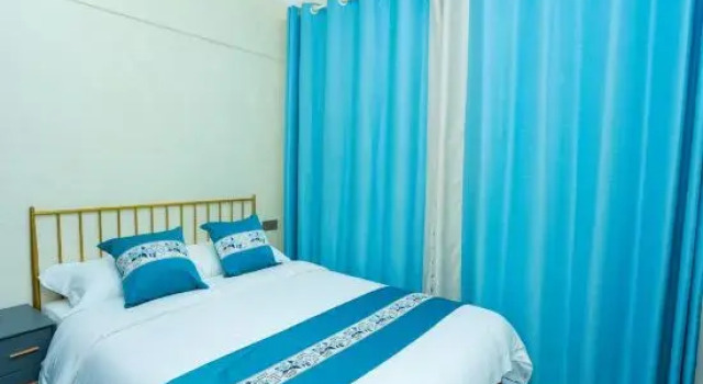 Семейный люкс с балконом Quiet maple Villa hotel homestay
