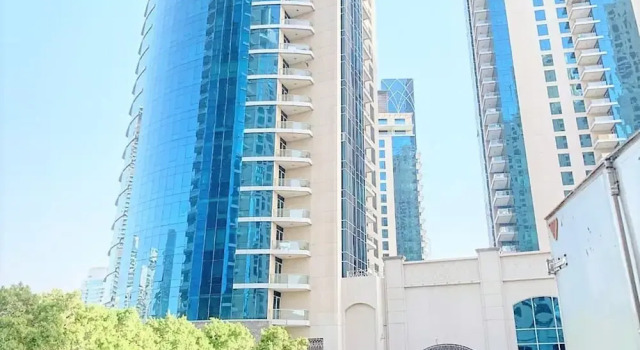 Stunning 2 bed Balcony Marina View Dubai, Забронировать Отель Джумейра , рядом с Dubai Marina Yacht Club