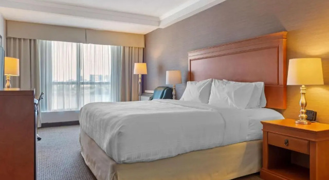 Номер Standard с видом на реку Best Western Plus Gatineau-Ottawa Downtown