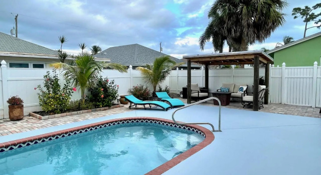 Perfect Family Vacation House with Private Pool, Book Hotel Jupiter Palm Beach County