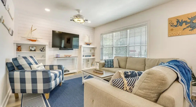 Коттедж Peaceful Canyon Lake Retreat at Casa del Lago!
