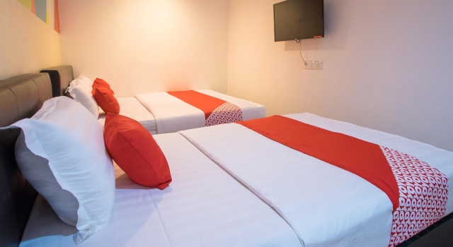 Hotel O Taj (seksyen 13)