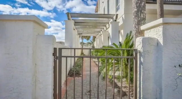 Коттедж Vista Bella del Mar 5 Bedroom Holiday Home by Five Star Properties