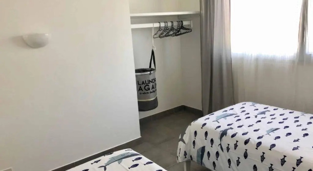 Коттедж с 2 комнатами Sandy Feet House