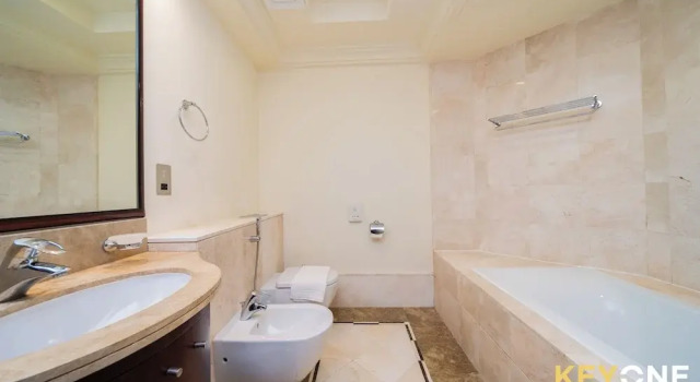 Апартаменты Deluxe с балконом Spacious One Bedroom with Beach Access