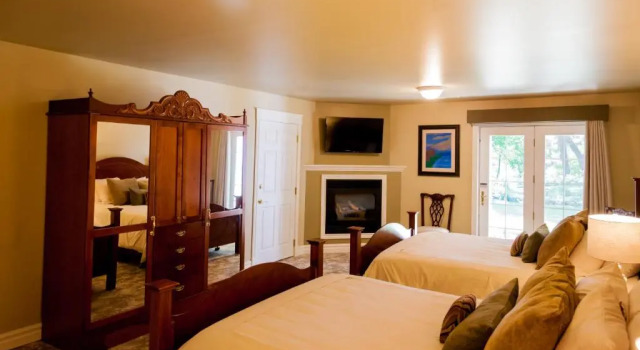Номер Deluxe The Oakwood Inn Okoboji