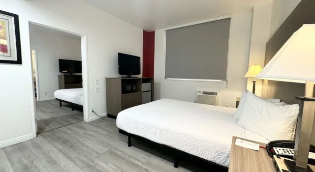 Люкс c 1 комнатой Ramada by Wyndham San Diego Airport