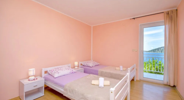 Apartment Barisa, Забронировать Апартаменты/квартира Рогозница Шибенско-Книнская жупания