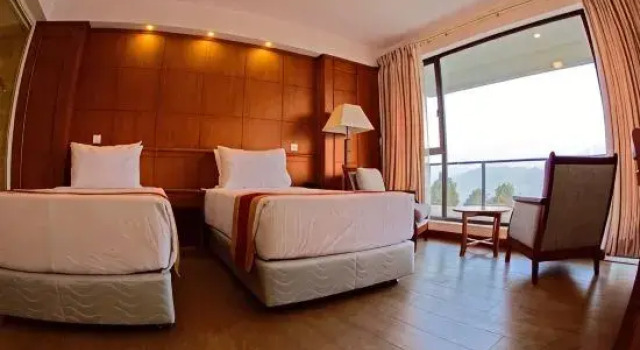 Номер Deluxe с балконом и с видом на горы Himalayan Front Hotel by KGH Group