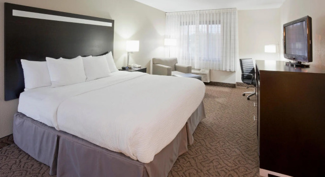 Номер Standard Carrollton Hotel