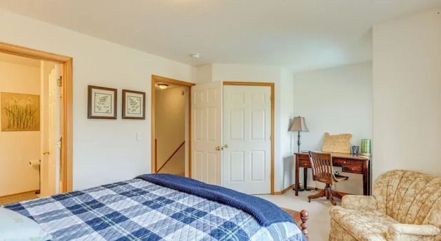 Hot Tub at Townhome on 8th Green in Redmond, Rezerwuj Apartament Redmond Bachelor
