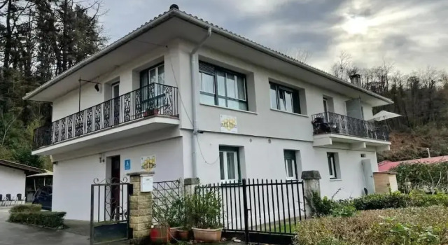 Erletxe Aterpea, Rezerwuj Hotel Hotele w Baskonia z parkingiem, Parking