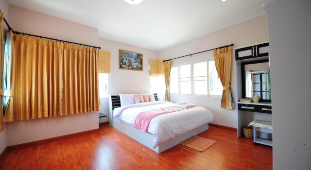 Holiday Home Tasala Chiang Mai, Забронировать Отель Чиангмай 