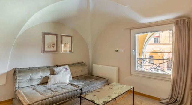 Santo Stefano 13 - Quadrilocale elegante, Забронировать Отель Санто-Стефано Болонья, рядом с Башня Гарисенда