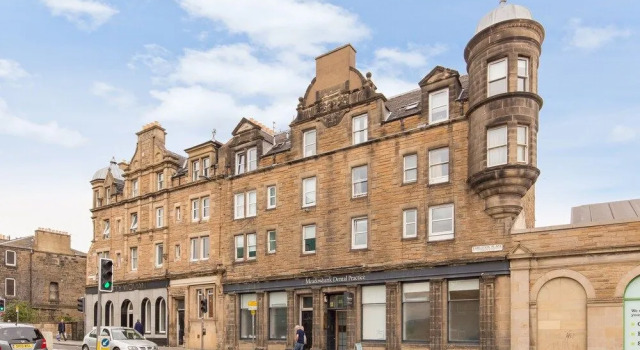 Silver Lining Charming Meadowbank Flat