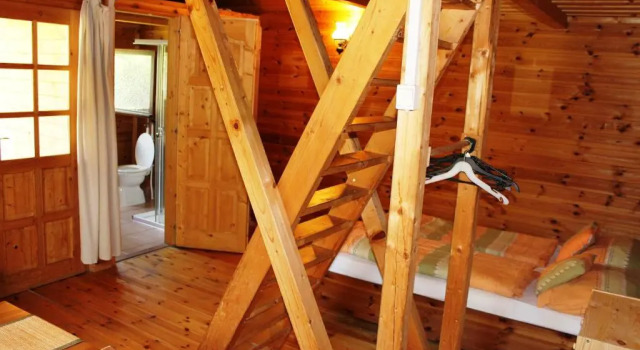 Бунгало с красивым видом из окна Szilvásvárad Camping & Apartman