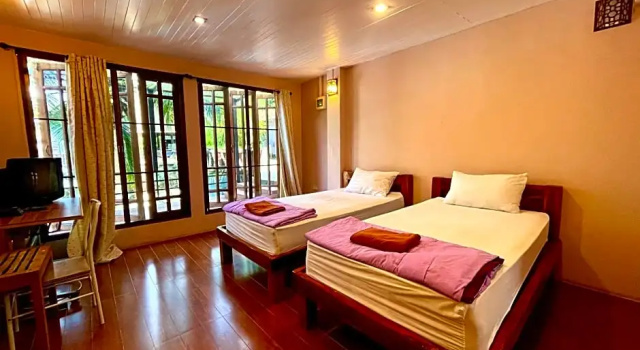 Двухместный номер Standard с видом на бассейн Thana Lagoon Resort