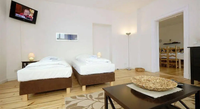 Old Town Apartments Metzer Strasse, Забронировать Апартаменты/квартира Отели Берлина с парковкой, рядом с Берлинская телебашня, Парковка