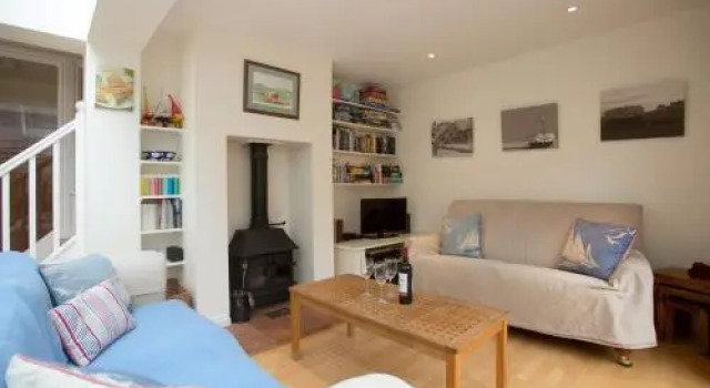 67 Pebble Cottage