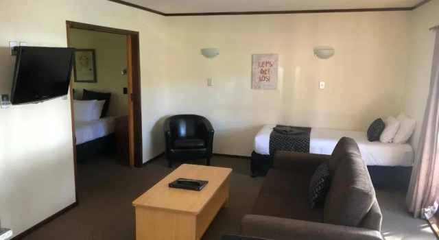 Апартаменты Half Moon Bay Motel