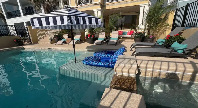 Коттедж 4 Bedroom Beach Bliss