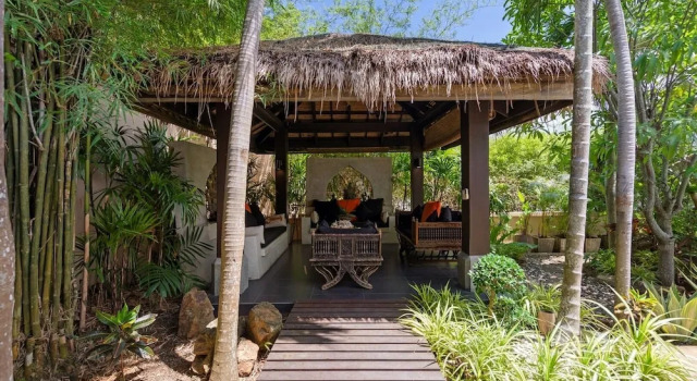 Вилла Deluxe Balinese 2 Bed Private Pool Villa-KBR11
