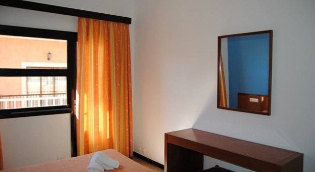 Bris, Book Hotel Campos 