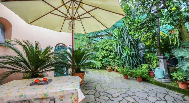 Коттедж Mansion in Sorrento Near the Beach