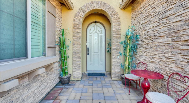 North Las Vegas Home w/ Pool ~ 9 Mi to the Strip!, Забронировать Отель Отели Норт-Лас-Вегаса 3 звезды, 3*