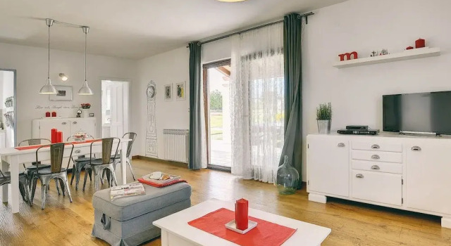 Modern Holiday Home With Pool in Marcana, Reserva ahora Hotel Hoteles en Pula Region con aparcamiento, Aparcamiento
