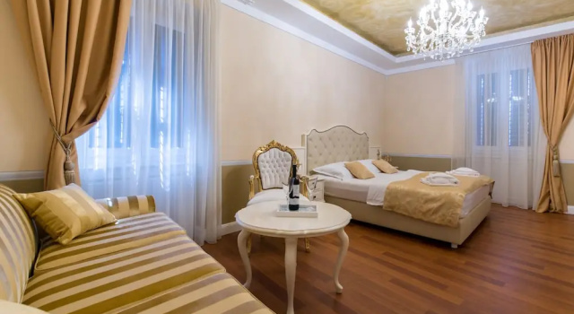 Трёхместный номер Deluxe с видом на улицу Central Square Heritage Hotel